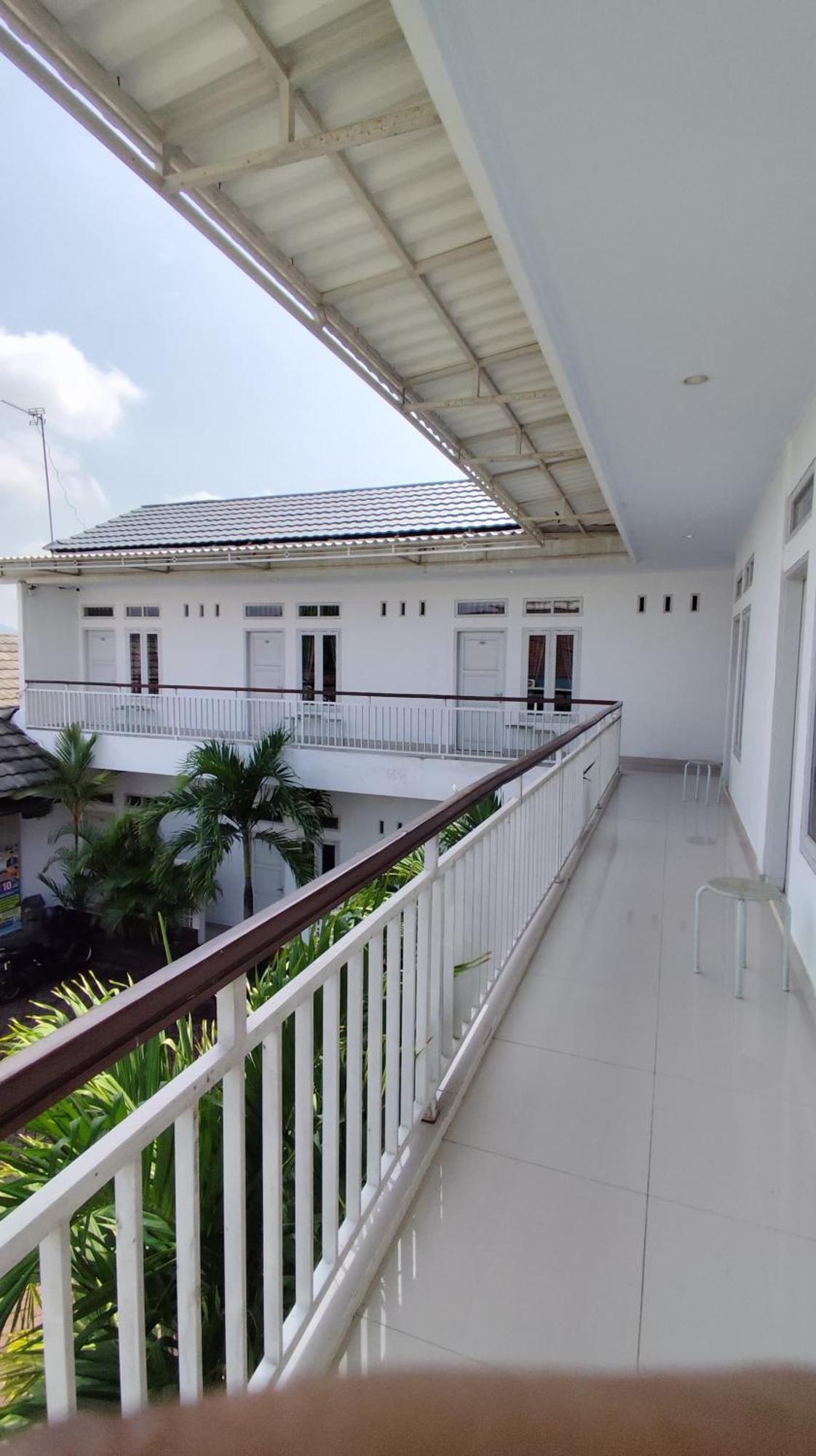 Backyard Guest House Banjar  Exterior foto